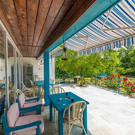 Seaman's House * Vadu